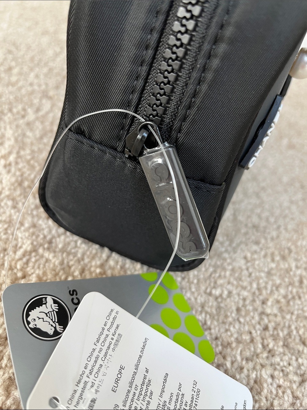 CROCS cosmetic bag - Picture 11 of 13